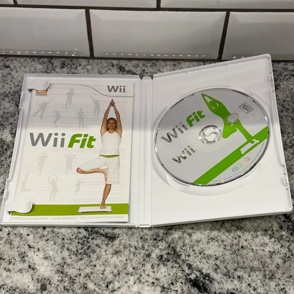 Nintendo Wii Fit Game DVD Fitness Yoga Balance‎ Board Exercise 2008 Active